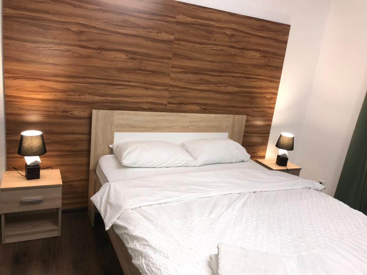 Naberezhna 10, Central Lutsk Lägenhet Exteriör bild